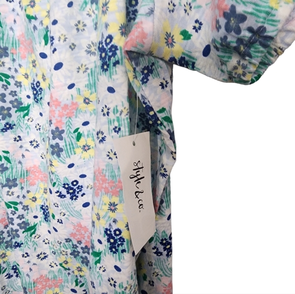 Style and Company woman's floral on off sholder top size M - Picture 4 of 5